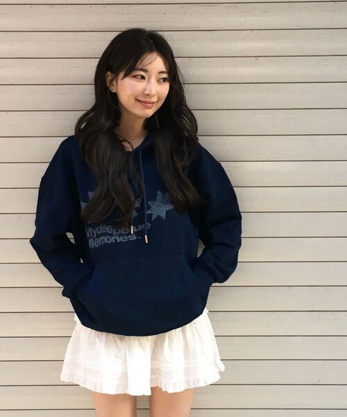 mydeepbluememories（マイディープブルーメモリーズ）の「SYMBOL LOGO GRAPHIC HOODIE (NAVY)（パーカー・レディース・ネイビー・FREE/2）」の19枚目の写真