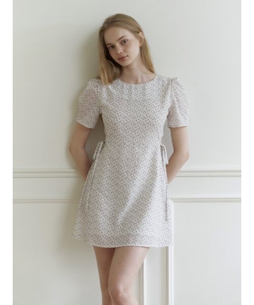 KINDABABY(カインダベイビー)の「Breeze ribbon mini dress - cream(ワンピース・レディース・ホワイト・FREE)」の1枚目の写真