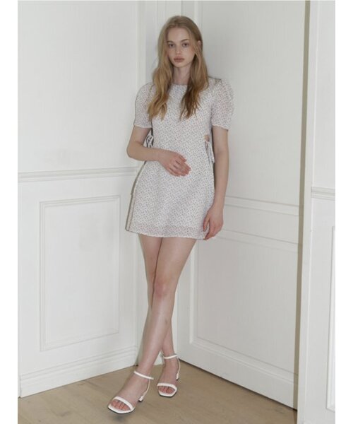 KINDABABY(カインダベイビー)の「Breeze ribbon mini dress - cream(ワンピース・レディース・ホワイト・FREE)」の2枚目の写真