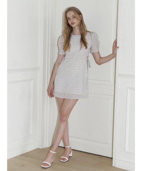 KINDABABY(カインダベイビー)の「Breeze ribbon mini dress - cream(ワンピース・レディース・ホワイト・FREE)」の3枚目の写真