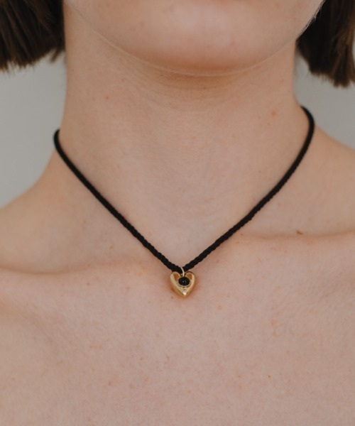 SYKIA（シキア）の「Stone Heart Cord Necklace（ネックレス・レディース・ゴールド系3/ゴールド系1・FREE）」の2枚目の写真