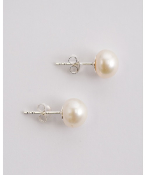 H.O.V(フォブ)の「【H.O.V】ORB PEARL STUD PIERCE-M/オーブ パール スタッド ピアス ユニセックス(ピアス(両耳用)・レディース・ホワイト・FREE)」の3枚目の写真