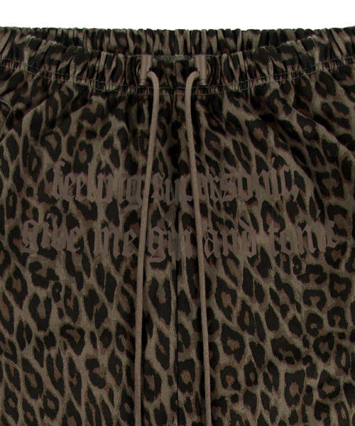ROCKCAKE(ロックケーキ)の「Leopard Wide 2way Jogger - Brown(スウェットパンツ・レディース・その他・X-SMALL/SMALL)」の4枚目の写真