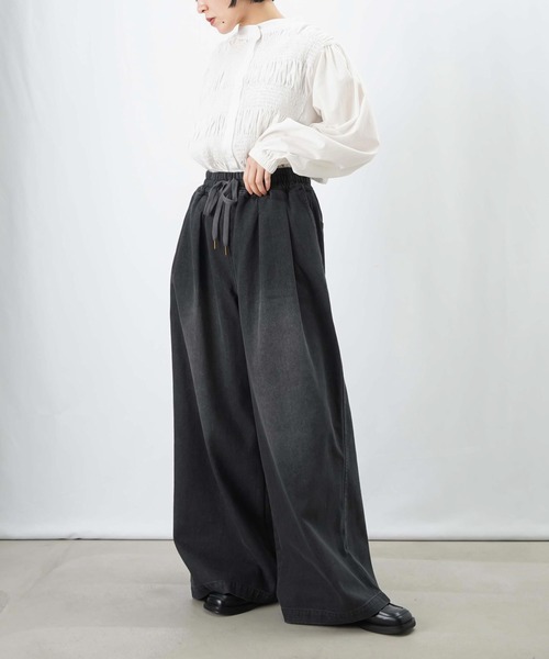 LUCA/LADY LUCK LUCA（ルカ/レディラックルカ）の「LC/LLL カラーデニムバギーパンツ/ワイドフレアジーンズ（デニムパンツ・レディース・チャコールグレー/ライトグレー・FREE）」の3枚目の写真