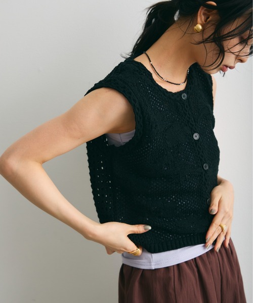 Trish(トリッシュ)の「ループヤーン前開きベスト(ベスト・レディース・ホワイト/ブラック・MEDIUM)」の17枚目の写真