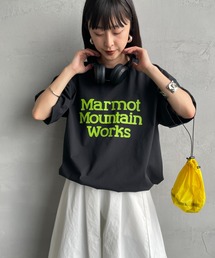 Marmot（マーモット）の「【WEB先行予約】[Marmot マーモット] 別注 ドローコード付き クロップド プリントTシャツ（Tシャツ/カットソー）」