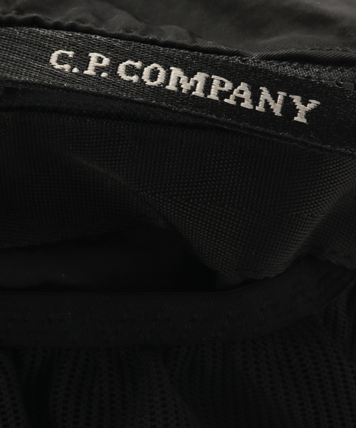 C.P. COMPANY（シーピーカンパニー）の「C.P.Company / シーピーカンパニー NYLON B LENS WAISTBAG（ボディバッグ/ウエストポーチ・メンズ・カーキ/グレー/ネイビー/ブラック・FREE）」の6枚目の写真