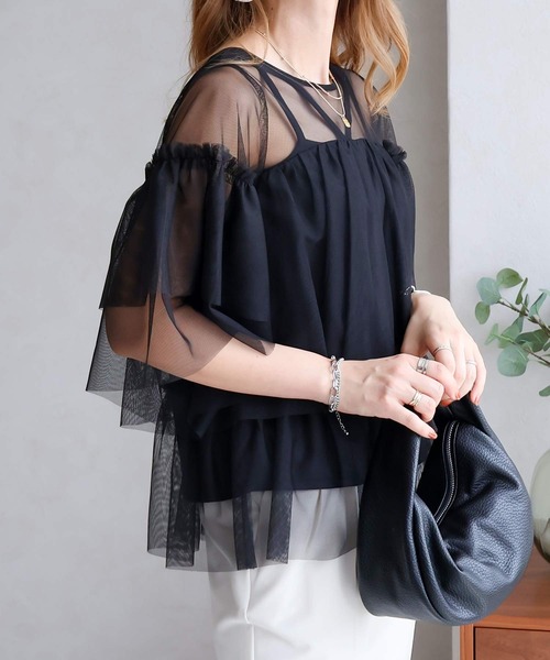 B.I.D.(ビーアイディー)の「《ティアードチュールブラウス》(シャツ/ブラウス・レディース・グレー/アイボリー/ブラック・M)」の6枚目の写真