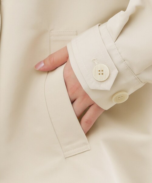 grove（グローブ）の「◆【撥水／シルエット2WAY】軽やかミドルトレンチコート（トレンチコート・レディース・ネイビー/ベージュ/ナチュラル/カーキ・02/03/04）」の5枚目の写真