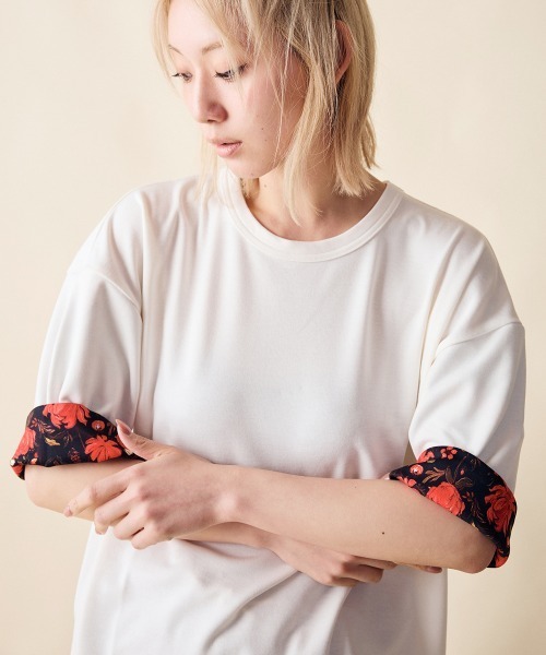 rehacer(レアセル)の「rehacer : Botanical Sleeve CS / ボタニカル スリーブ カットソー(Tシャツ/カットソー・レディース・ホワイト/ブラック・SMALL)」の2枚目の写真