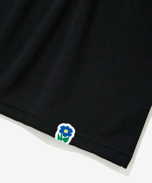 rehacer(レアセル)の「rehacer : Botanical Sleeve CS / ボタニカル スリーブ カットソー(Tシャツ/カットソー・レディース・ホワイト/ブラック・SMALL)」の5枚目の写真