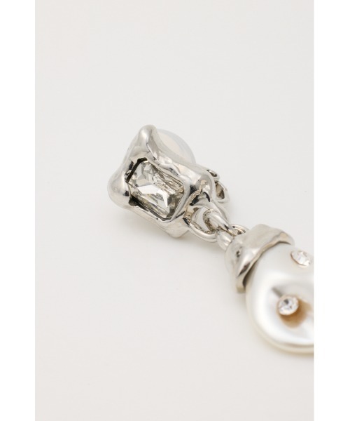 SLY（スライ）の「JEWELED F/PEARL EARRING ジュエルドフェイクパールイヤリング（イヤリング・レディース・ゴールド/シルバー・FREE）」の4枚目の写真