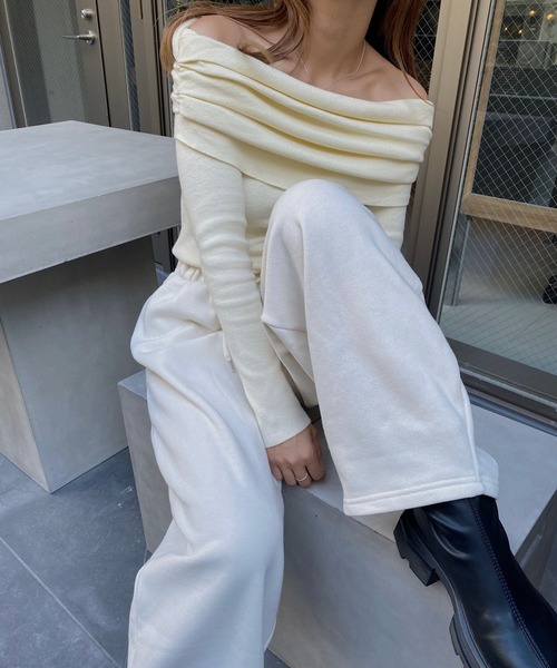 nananamoe(ナナナモエ)の「gather turnup off shoulder knit / ギャザーターンアップオフショルダーニット(ニット/セーター・レディース・チャコールグレー/グレー/アイボリー・FREE)」の1枚目の写真