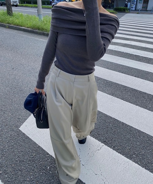 nananamoe(ナナナモエ)の「gather turnup off shoulder knit / ギャザーターンアップオフショルダーニット(ニット/セーター・レディース・チャコールグレー/グレー/アイボリー・FREE)」の7枚目の写真