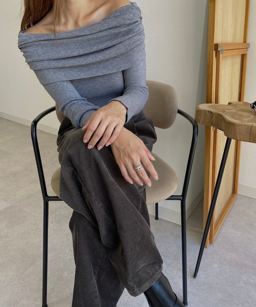 nananamoe(ナナナモエ)の「gather turnup off shoulder knit / ギャザーターンアップオフショルダーニット(ニット/セーター・レディース・チャコールグレー/グレー/アイボリー・FREE)」の13枚目の写真