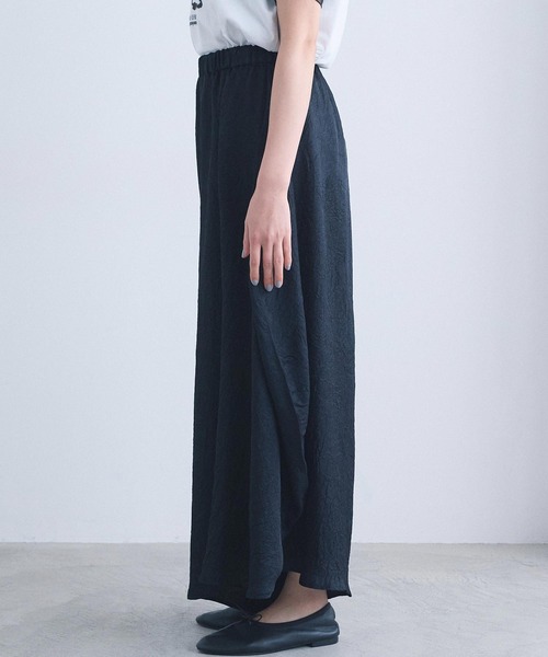 I am I in fact...(アイアムアイインファクト)の「_halfmoon skirt(スカート・レディース・ブラック/アイボリー/グレー・FREE)」の22枚目の写真