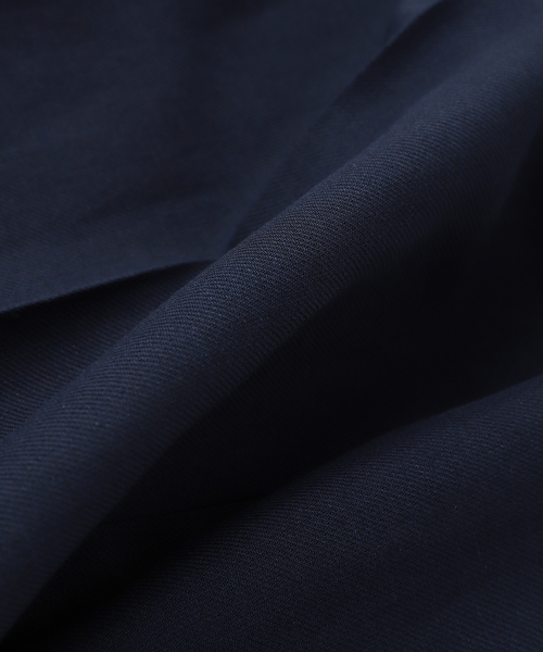 ATON（エイトン）の「ATON（エイトン）TWIST WOOL LINEN STANDARD PANTS（スラックス・メンズ・ブラック/ネイビー・2/6/4）」の8枚目の写真