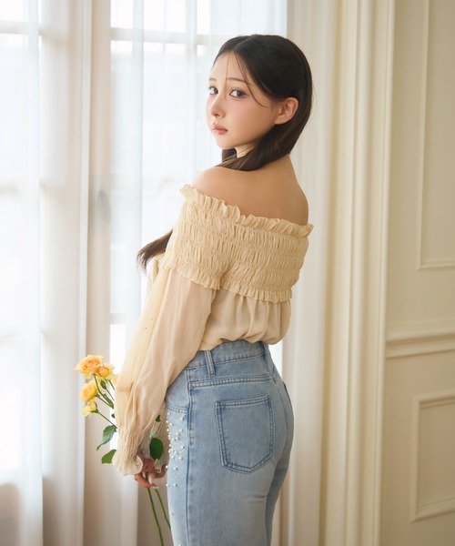 TITTY&CO.（ティティーアンドコー）の「シャーリングフリルラメオフショルダートップス長袖（シャツ/ブラウス・レディース・ベージュ/ピンク・FREE）」の13枚目の写真