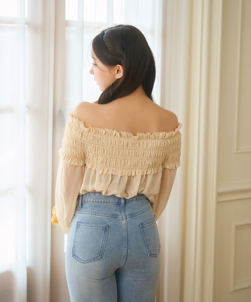 TITTY&CO.（ティティーアンドコー）の「シャーリングフリルラメオフショルダートップス長袖（シャツ/ブラウス・レディース・ベージュ/ピンク・FREE）」の19枚目の写真