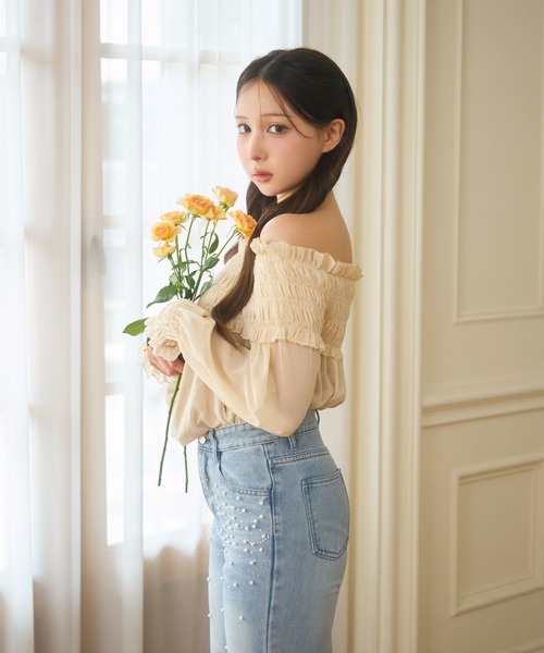 TITTY&CO.（ティティーアンドコー）の「シャーリングフリルラメオフショルダートップス長袖（シャツ/ブラウス・レディース・ベージュ/ピンク・FREE）」の14枚目の写真