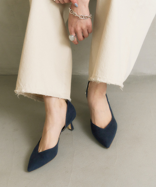 LE TALON（ルタロン）の「≪追加≫5.5cmVカットサイドオープン（パンプス・レディース・ネイビー/シルバー/ブラック×ブラック・22.5cm/22cm/24cm/23.5cm/23cm/25cm/24.5cm）」の2枚目の写真
