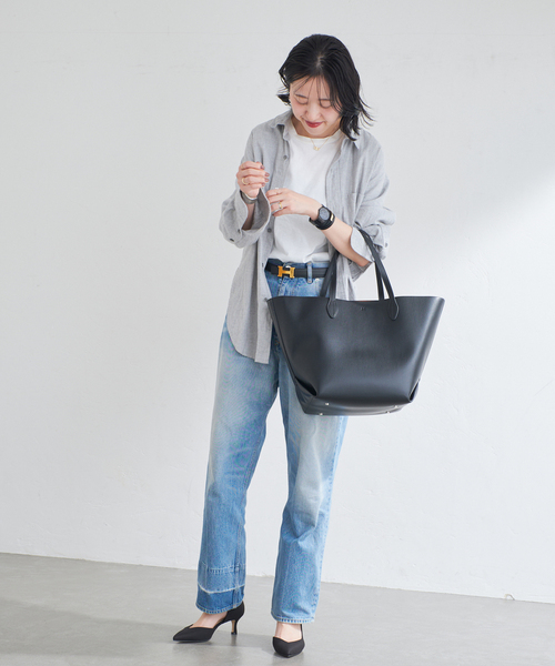 LE TALON（ルタロン）の「≪追加≫5.5cmVカットサイドオープン（パンプス・レディース・ネイビー/シルバー/ブラック×ブラック・22.5cm/22cm/24cm/23.5cm/23cm/25cm/24.5cm）」の4枚目の写真