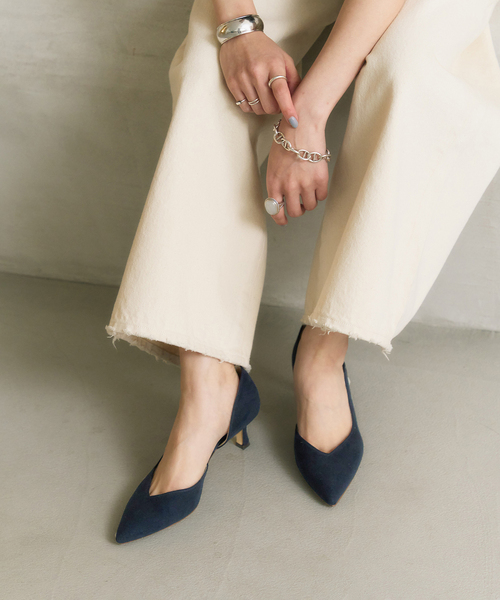 LE TALON（ルタロン）の「≪追加≫5.5cmVカットサイドオープン（パンプス・レディース・ネイビー/シルバー/ブラック×ブラック・22.5cm/22cm/24cm/23.5cm/23cm/25cm/24.5cm）」の14枚目の写真