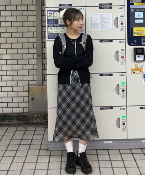 DISCOAT(ディスコート)の「【umm.】柄アソートスカート(スカート・レディース・ブラウン/ネイビー/サックスブルー/ブルー/アイボリー・SHORT/FREE/TM)」の21枚目の写真