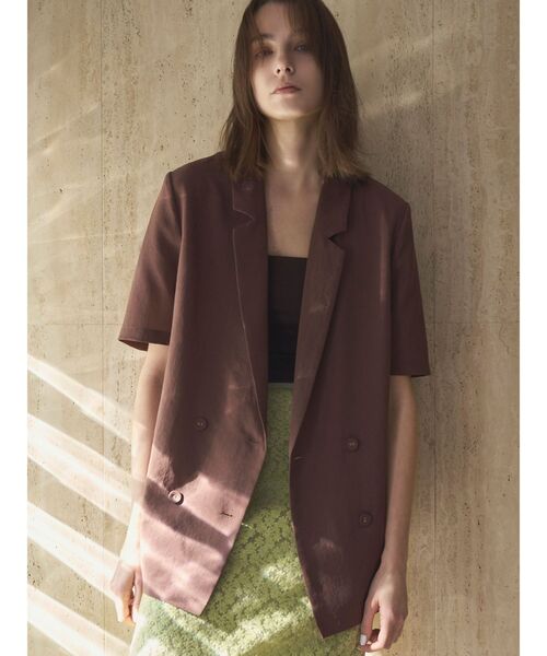 ELENDEEK（エレンディーク）の「ハーフスリーブテックジャケット【吸水速乾/UVカット/接触冷感】（テーラードジャケット・レディース・ブラック/ベージュ/ブラウン・FREE）」の4枚目の写真