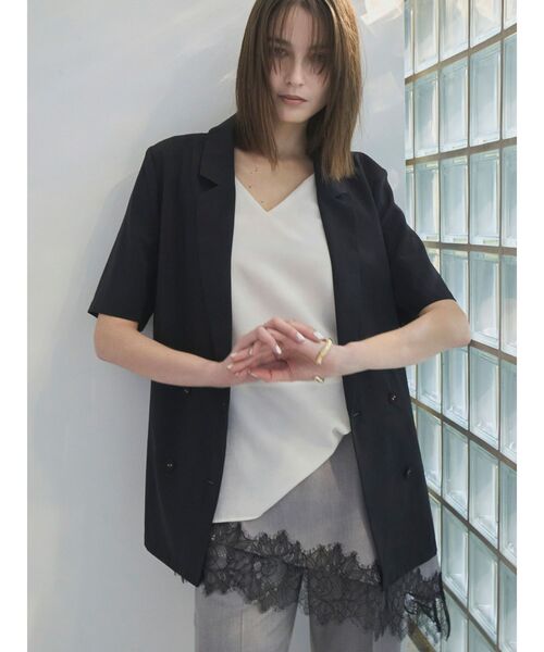 ELENDEEK（エレンディーク）の「ハーフスリーブテックジャケット【吸水速乾/UVカット/接触冷感】（テーラードジャケット・レディース・ブラック/ベージュ/ブラウン・FREE）」の14枚目の写真