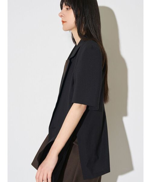 ELENDEEK（エレンディーク）の「ハーフスリーブテックジャケット【吸水速乾/UVカット/接触冷感】（テーラードジャケット・レディース・ブラック/ベージュ/ブラウン・FREE）」の18枚目の写真