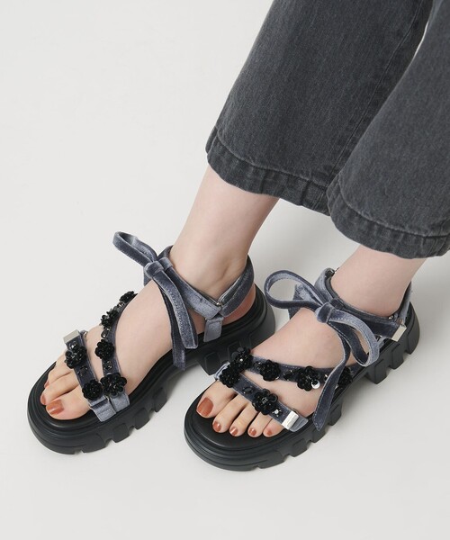 SY UNITED ARROWS(シーユナイテッドアローズ)の「<SY>フラワービジューリボン サンダル50↑(サンダル・レディース・ブラック/グレー・22.5cm/23cm/23.5cm/24cm/24.5cm)」の16枚目の写真