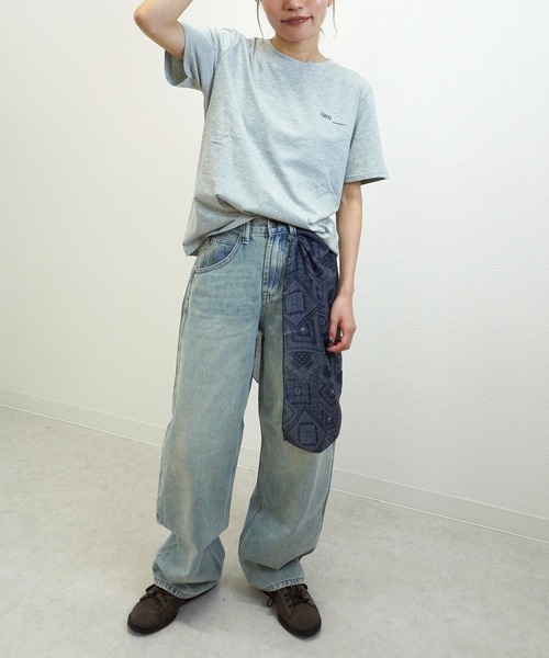 gossara(ゴサラ)の「【コーデのアクセントに】バンダナ風大判スカーフ(ストール/ショール・レディース・ネイビー/アイボリー・FREE)」の19枚目の写真