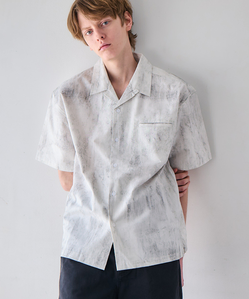 OSKR(オーエスケーアール)の「OSKR / オーエスケーアール Open Collar Graphic Print S/S Shirt(シャツ/ブラウス・メンズ・ホワイト/ブラック・MEDIUM/LARGE)」の14枚目の写真