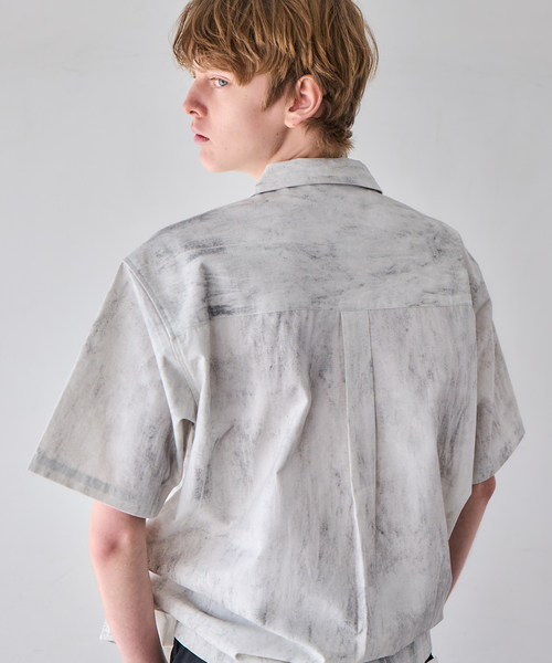 OSKR(オーエスケーアール)の「OSKR / オーエスケーアール Open Collar Graphic Print S/S Shirt(シャツ/ブラウス・メンズ・ホワイト/ブラック・MEDIUM/LARGE)」の12枚目の写真