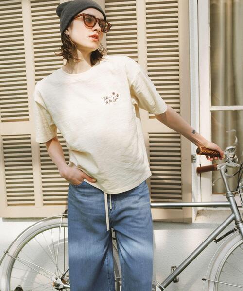 URBAN RESEARCH Sonny Label(アーバンリサーチサニーレーベル)の「TAKE ME TO THE SEA T-SHIRTS(Tシャツ/カットソー・レディース・オフホワイト/ピンク/ネイビー・FREE)」の4枚目の写真