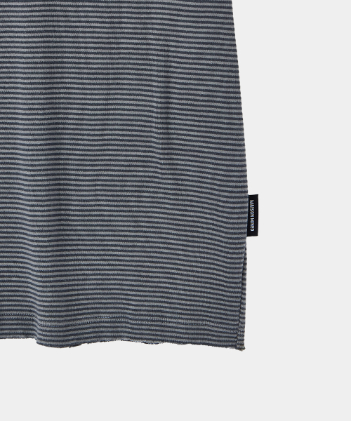 MAISON MINED(メゾンミネド)の「STRIPE LAYERED HALF T CHARCOAL(Tシャツ/カットソー・メンズ・その他・SMALL/MEDIUM/LARGE)」の20枚目の写真
