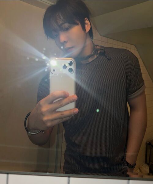 MAISON MINED(メゾンミネド)の「STRIPE LAYERED HALF T CHARCOAL(Tシャツ/カットソー・メンズ・その他・SMALL/MEDIUM/LARGE)」の18枚目の写真