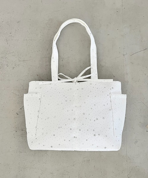 Loueme(ルエム)の「トゥインクルスタートートバッグ(トートバッグ・レディース・ブラック/イエロー/ライトブルー/オフホワイト・FREE)」の19枚目の写真