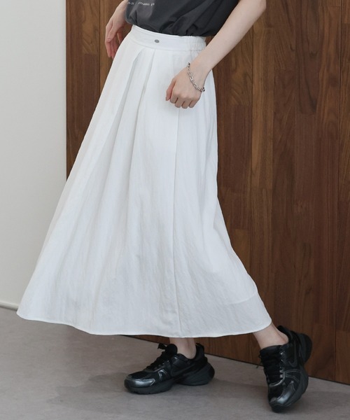 J by blue（ジェイバイブルー）の「タックフレアスカート（スカート・レディース・ネイビー/ホワイト・MEDIUM）」の5枚目の写真