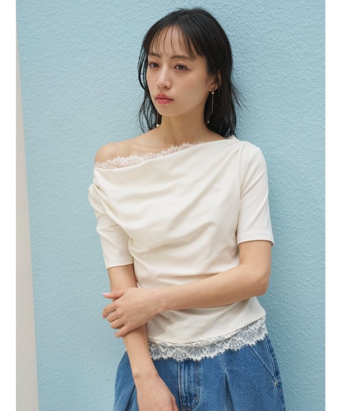 SNIDEL(スナイデル)の「【USAGI ONLINE限定】レーストリムワンショルカットソー(Tシャツ/カットソー・レディース・アイボリー/サックスブルー/ブラック・F)」の18枚目の写真