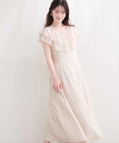 natural couture(ナチュラルクチュール)の「〈osono〉フリルカラーリップルワンピース(ワンピース・レディース・ブラック/アイボリー・LARGE/MEDIUM)」の16枚目の写真