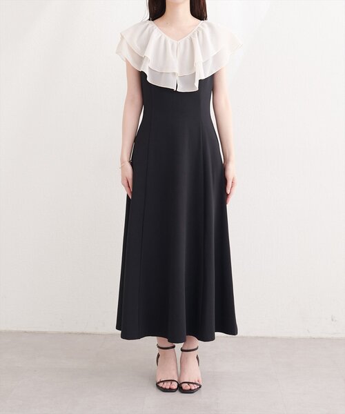 natural couture(ナチュラルクチュール)の「〈osono〉フリルカラーリップルワンピース(ワンピース・レディース・ブラック/アイボリー・LARGE/MEDIUM)」の14枚目の写真