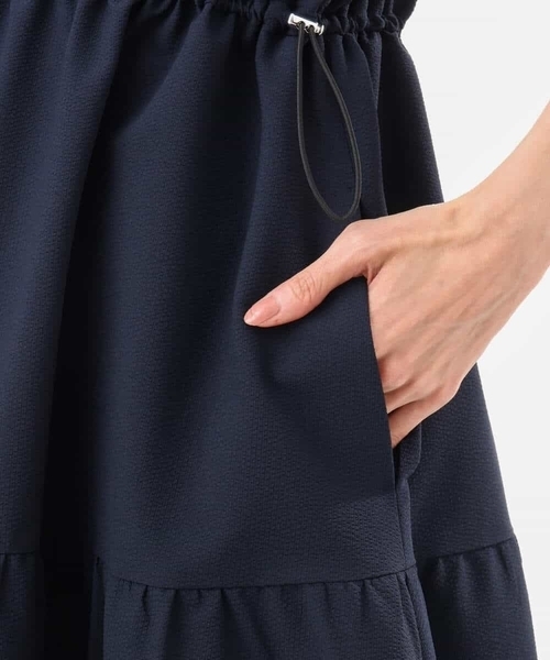 MK MICHEL KLEIN（エムケーミッシェルクラン）の「[撥水/UVカット/洗える]ドローコードデザインVネックワンピース（ワンピース・レディース・ネイビー/ブルー・38）」の17枚目の写真