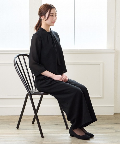 AIMER(エメ)の「【夏用喪服・礼服】マシンウォッシャブル ボウタイブラウス・タックワイドストレートパンツ セットアップサマーブラックフォーマル(スーツパンツ・レディース・ブラック・LARGE/MEDIUM)」の3枚目の写真