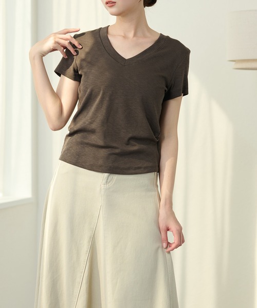 DAYRA（デイラ）の「Vネック 半袖 無地 コンパクト トップス（Tシャツ/カットソー・レディース・モカ/チャコールグレー/グレー/ピンク/ブラック/ホワイト・FREE）」の13枚目の写真