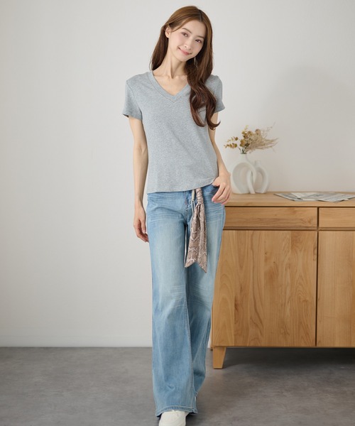 DAYRA（デイラ）の「Vネック 半袖 無地 コンパクト トップス（Tシャツ/カットソー・レディース・モカ/チャコールグレー/グレー/ピンク/ブラック/ホワイト・FREE）」の17枚目の写真