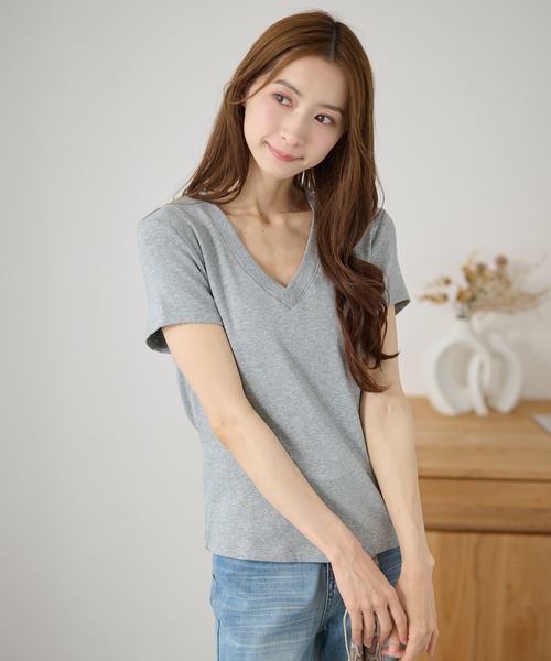 DAYRA（デイラ）の「Vネック 半袖 無地 コンパクト トップス（Tシャツ/カットソー・レディース・モカ/チャコールグレー/グレー/ピンク/ブラック/ホワイト・FREE）」の19枚目の写真