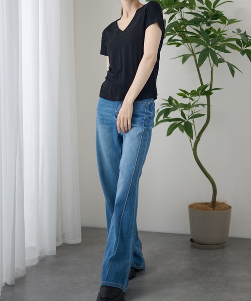 DAYRA（デイラ）の「Vネック 半袖 無地 コンパクト トップス（Tシャツ/カットソー・レディース・モカ/チャコールグレー/グレー/ピンク/ブラック/ホワイト・FREE）」の8枚目の写真