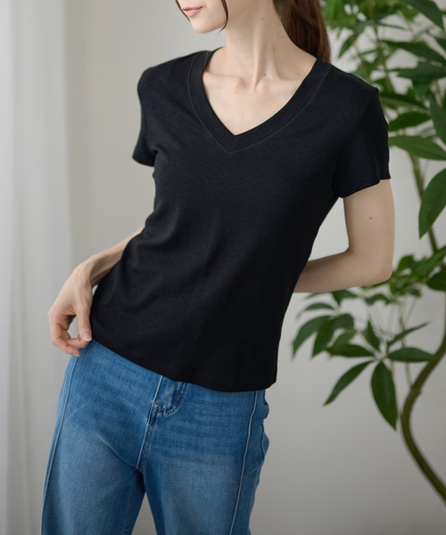 DAYRA（デイラ）の「Vネック 半袖 無地 コンパクト トップス（Tシャツ/カットソー・レディース・モカ/チャコールグレー/グレー/ピンク/ブラック/ホワイト・FREE）」の10枚目の写真